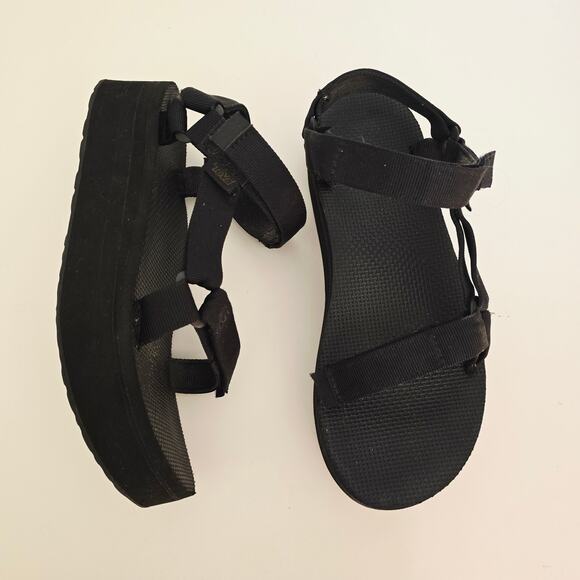 Teva Flatform Universal Sandal Black Size 9 - Picture 1 of 8